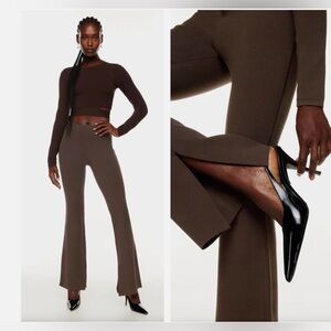 Aritzia TEN by Babaton XL Sculpt Stretch Flare Leg Pants in Chocolate Brown